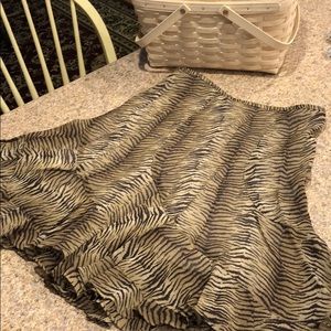 Liz Claiborne Size 8 Animal Print Skirt Size 8